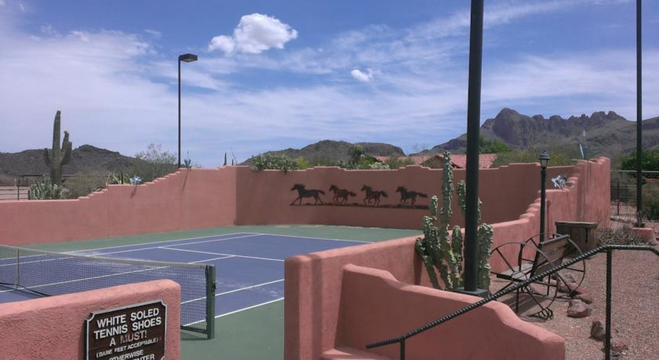 Sports and Entertainment 4, White Stallion Ranch, Pima