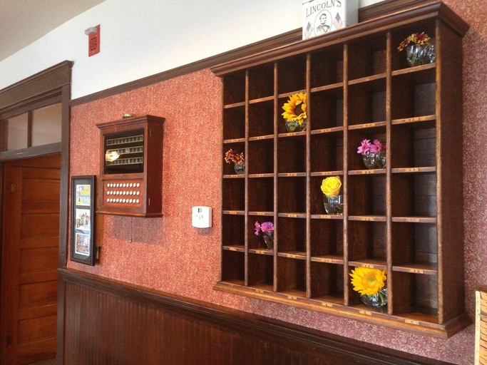 Public Area, Hotel Vendome, Yavapai
