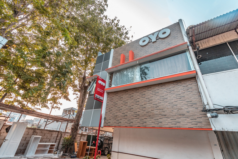 Exterior & Views 1, Oyo 878 Loka Indah Residence, West Jakarta