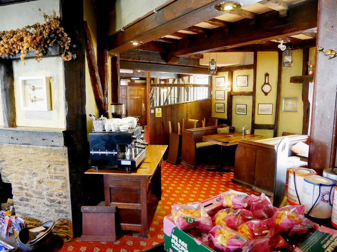 Public Area 3, The Saracens Head Hotel, Nottinghamshire