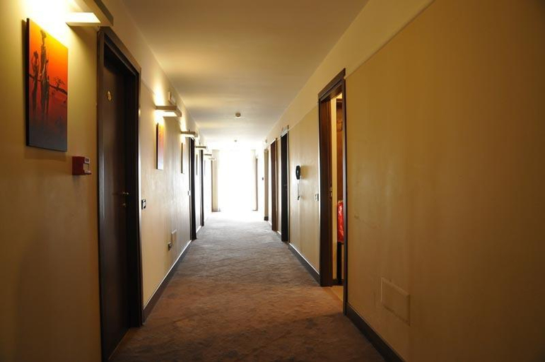 Public Area 3, Hotel Fly, Napoli