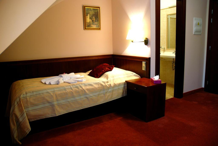 Bedroom 4, Komorni Hurka, Cheb