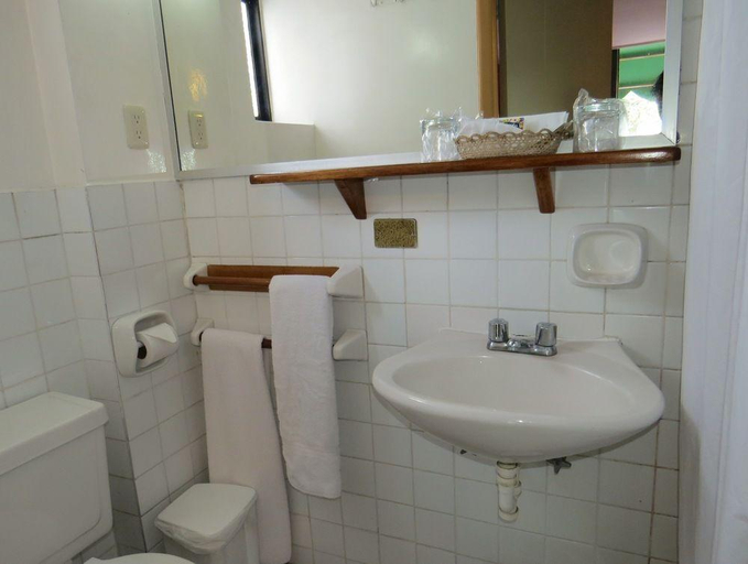 Bathroom, OTHELLO, Quito