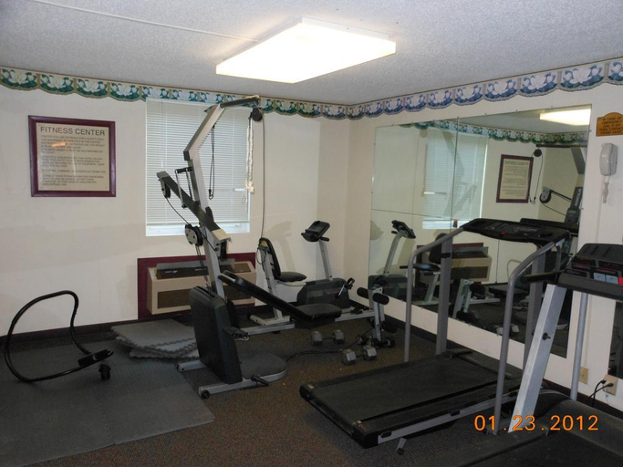 Exterior & Views 2, Country Garden & Suites-Benton, Franklin