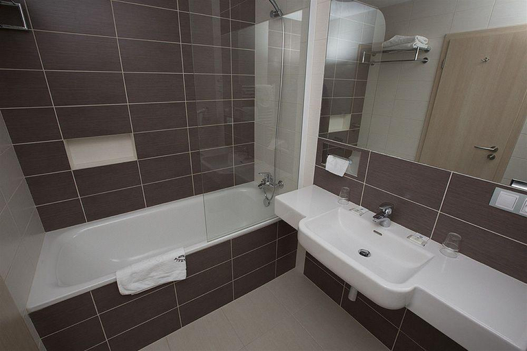 Bathroom 4, Pivovar, Praha 9