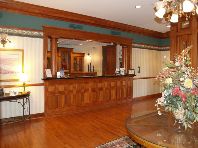 Public Area 2, Country Inn & Suites by Radisson, St. Charles Historic District, Saint Charles