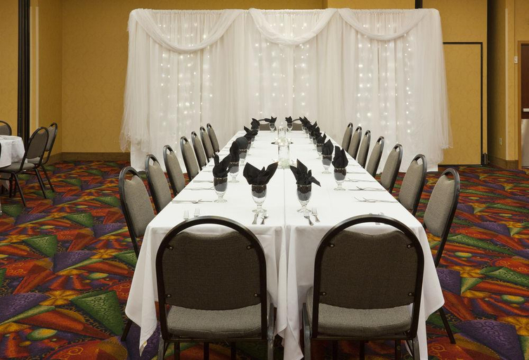 Business Facilities 4, DoubleTree by Hilton Austin, MN, Mower