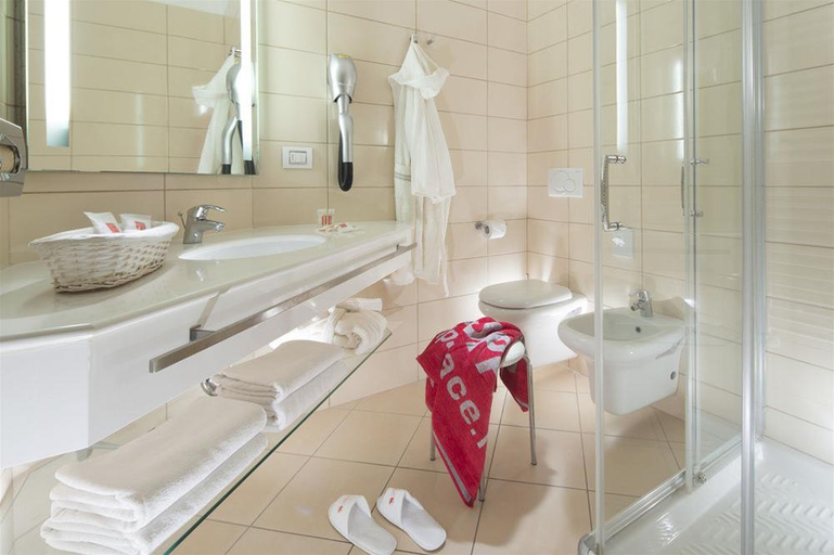 Bathroom 5, Terminal Palace & SPA, Rimini