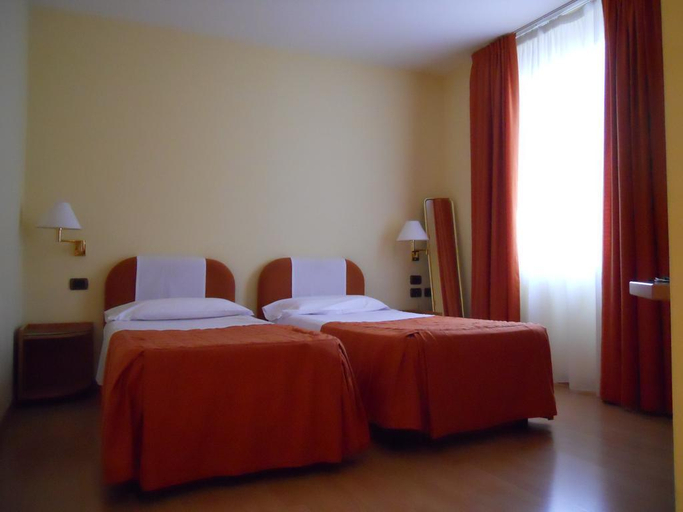 Bedroom 4, Italia, Pesaro E Urbino
