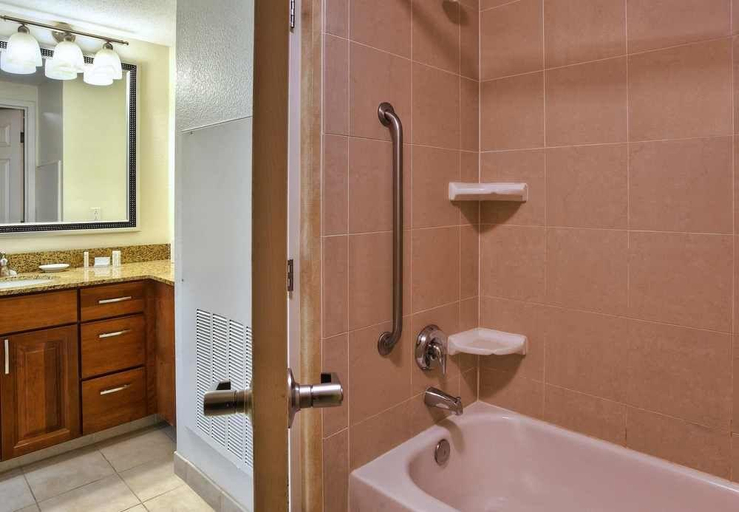 Bathroom 5, Residence Inn By Marriott Madison West/Middleton, Dane