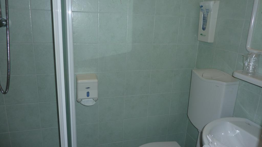 Bathroom 5, Hotel Canova, Venezia