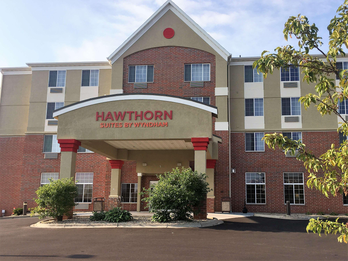 Exterior & Views 5, MainStay Suites Fitchburg - Madison, Dane