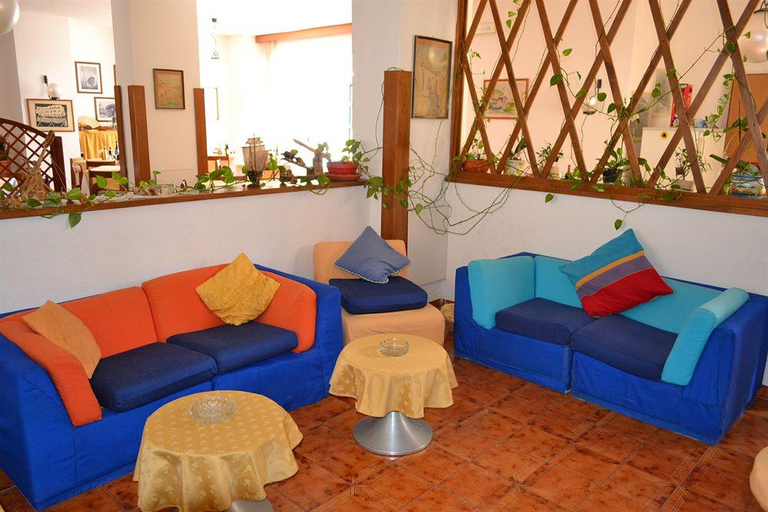 Public Area, Villa Bina, Napoli