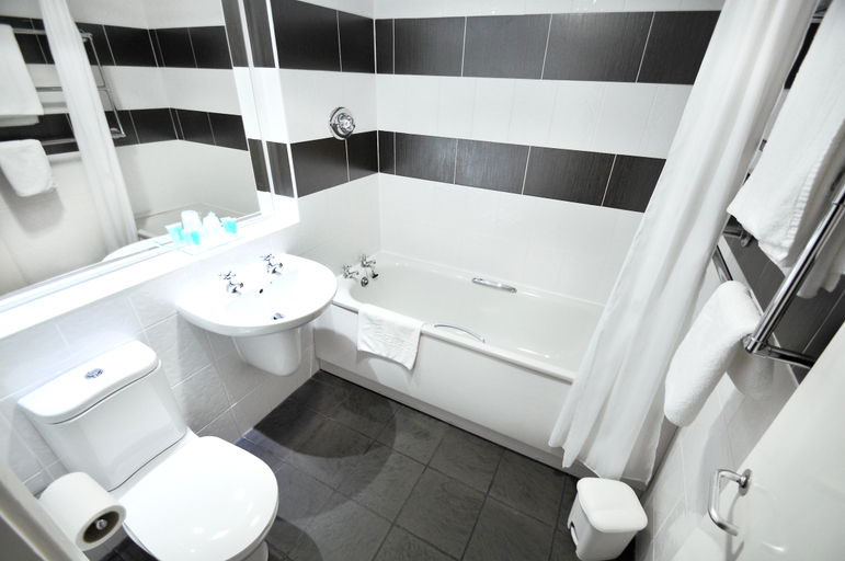 Bathroom 4, Alma Lodge Hotel & Events Venue, Stockport