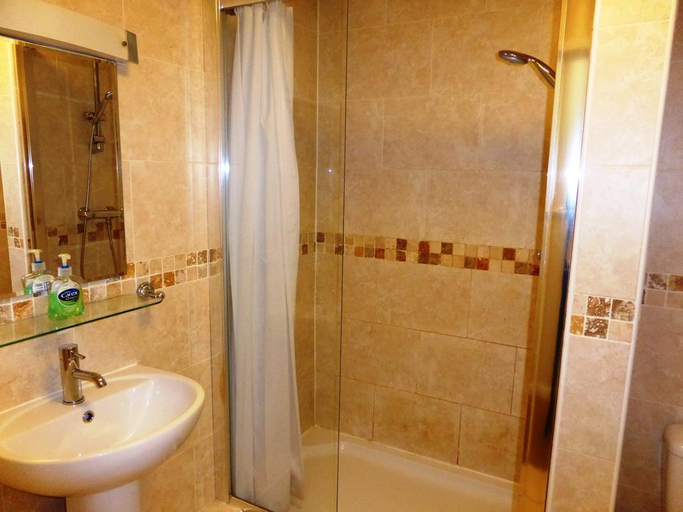 Bathroom 4, The Old Vicarage Hotel, Leeds