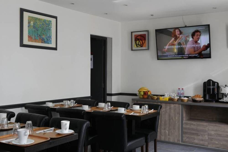 Food & Drinks 5, Residence Chatillon, Paris
