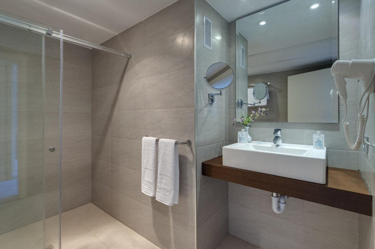 Bathroom 5, Palm Garden, Baleares