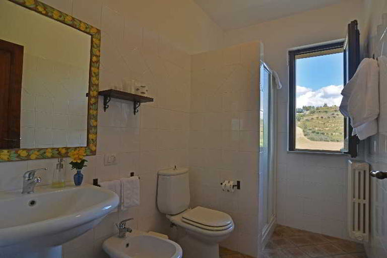 Bathroom, Casale delle Rose, Catania