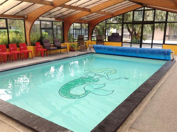 Sport & Beauty 4, Marineland Motel, Napier