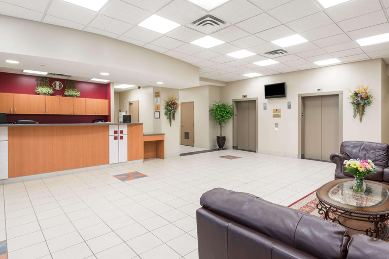 Public Area 2, Super 8 by Wyndham Mississauga, Peel