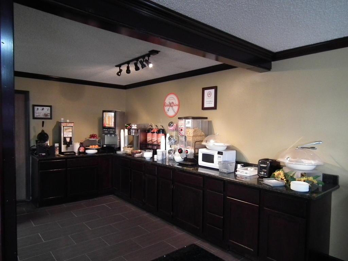 Public Area 2, Howard Johnson by Wyndham New Braunfels, Comal