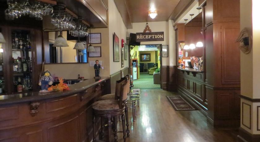 Public Area 2, Auberge Montebello, Papineau