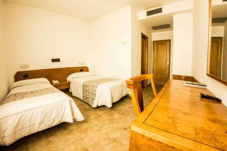Bedroom 3, Novo, León