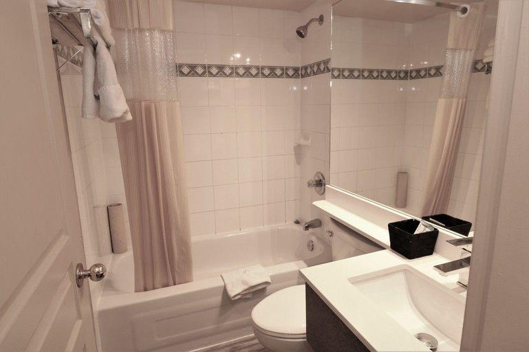 Bathroom 4, Divya Sutra Suites on Robson Downtown, Greater Vancouver