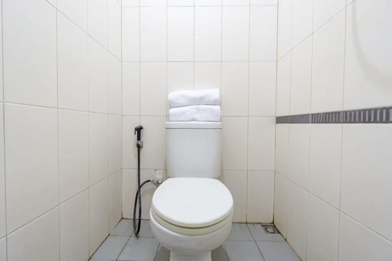 OYO 1953 Residence Stasiun Tebet Syariah Near RS Hermina Jatinegara, South Jakarta