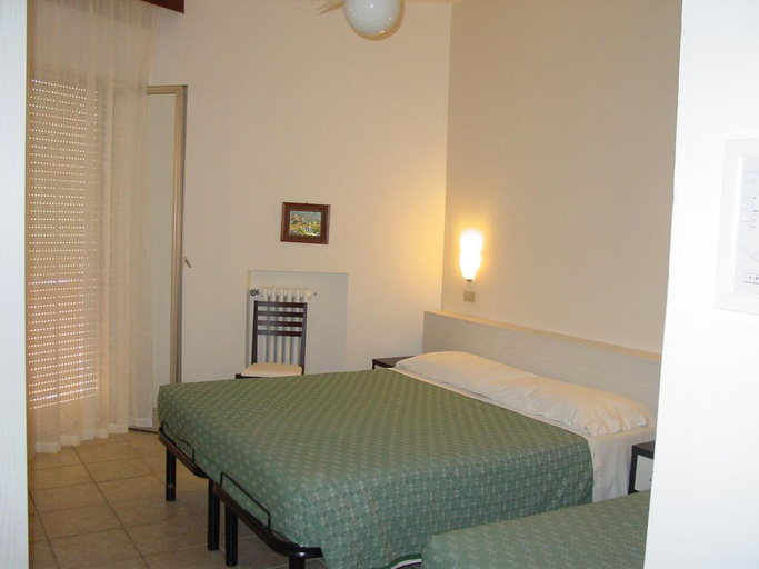 Bedroom 3, Amigos, Ravenna