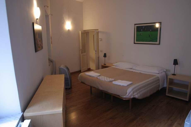 Bedroom 4, Al Pantheon Con Thomas Mann, Roma