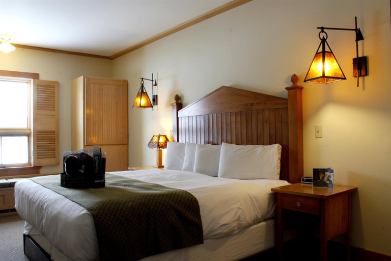 Bedroom 3, Old Faithful Snow Lodge & Cabins, Teton