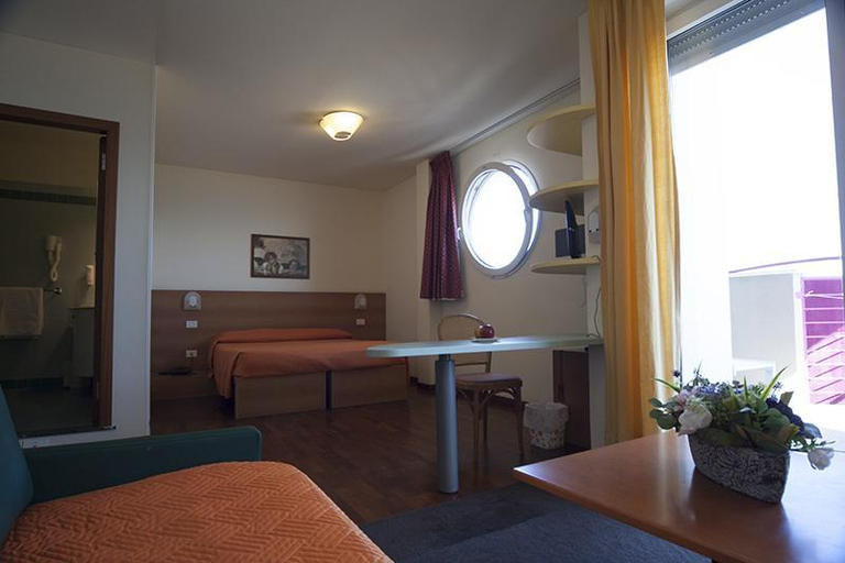 Exterior & Views 2, Hotel Atlantic, Pesaro E Urbino