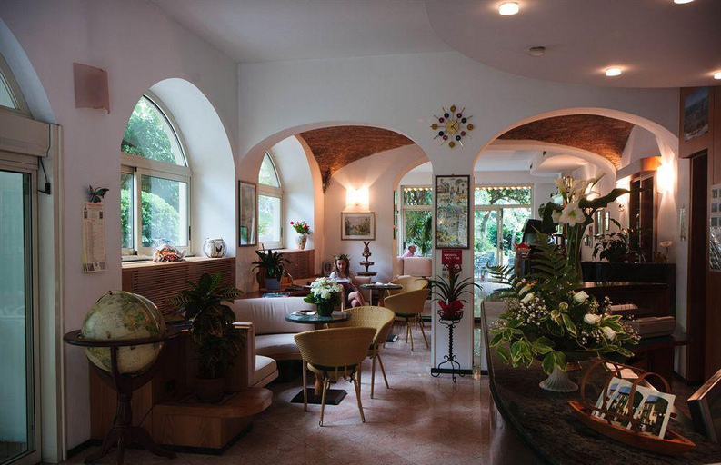 Food & Drinks 5, Hotel Quarcino, Como