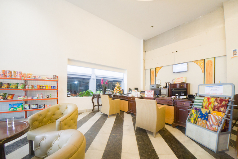 Public Area 3, RedDoorz Plus @ Celaket, Malang