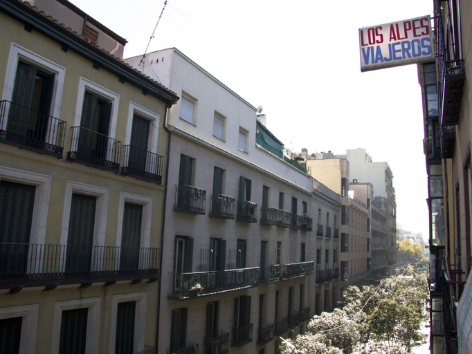 Exterior & Views 2, Hostal Los Alpes, Madrid