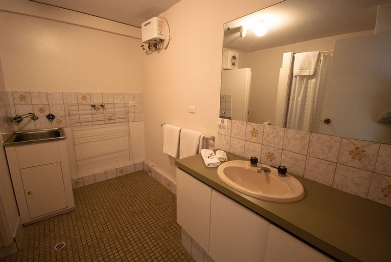 Bedroom 5, West Beach Lagoon 202 - Quiet & Ground Floor, Stirling