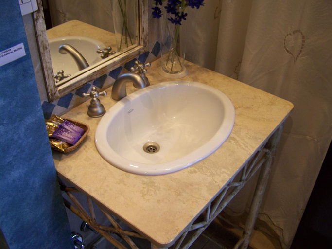 Bathroom 5, La Teresita Hotel Boutique, Capital