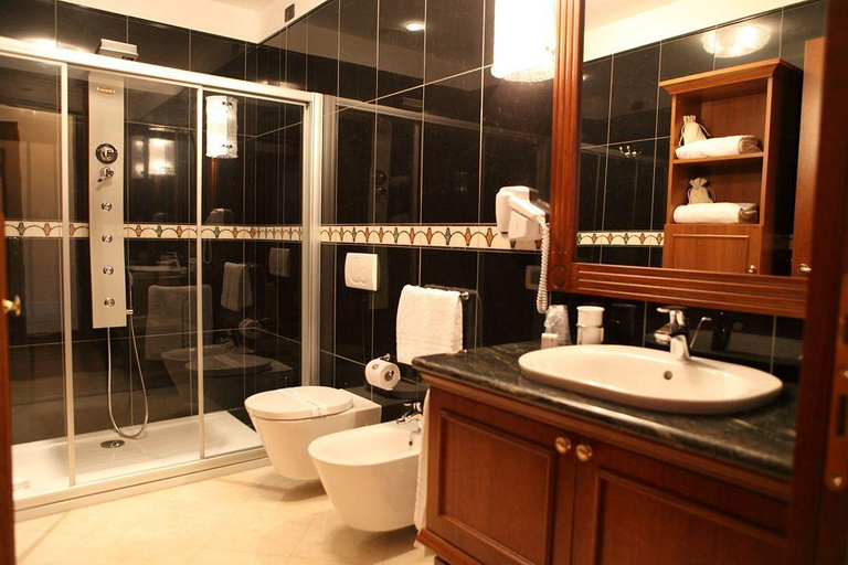 Bathroom 5, Borgo Don Chisciotte, Ragusa