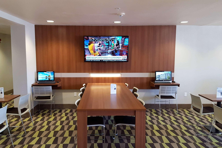 Public Area 2, Microtel Inn & Suites by Wyndham Bellevue/Omaha, Sarpy