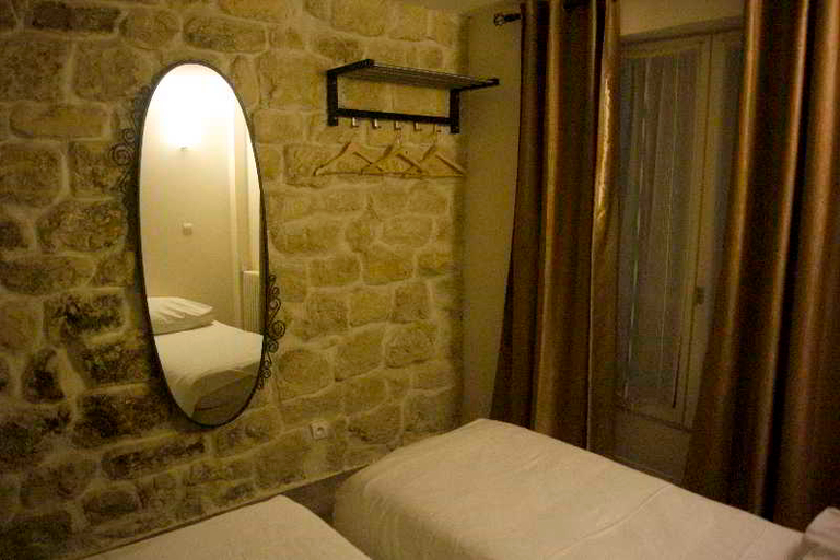 Bathroom 4, Grand Hotel de Clermont, Paris