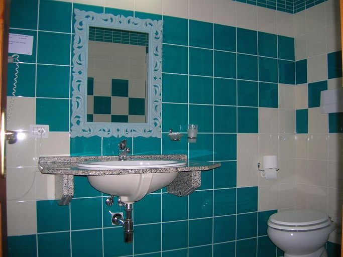 Bathroom, Hotel Pedra Niedda, Nuoro