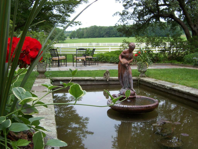 Exterior & Views 2, INN AT RICHMOND - BED AND BREAKFAST, Berkshire