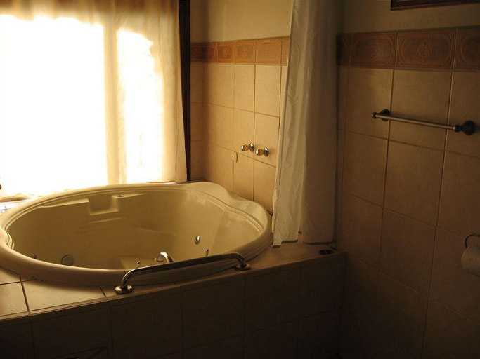 Bathroom, Montecampana, Santa Bárbara
