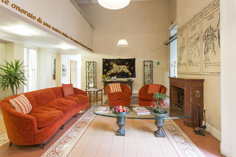 Public Area 5, Costantinopoli 104, Napoli