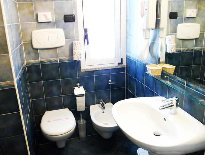 Bathroom, New Bristol Sport & Domus Mea, Forli' - Cesena