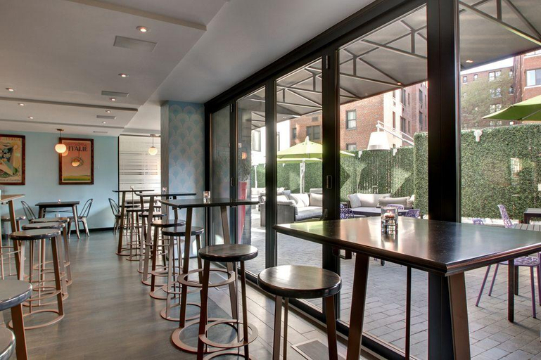 Food & Drinks 4, Avenue Suites Georgetown, Washington D.C.