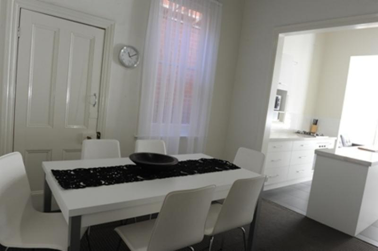 Bathroom, Alexandra Place, Gr. Bendigo - Central
