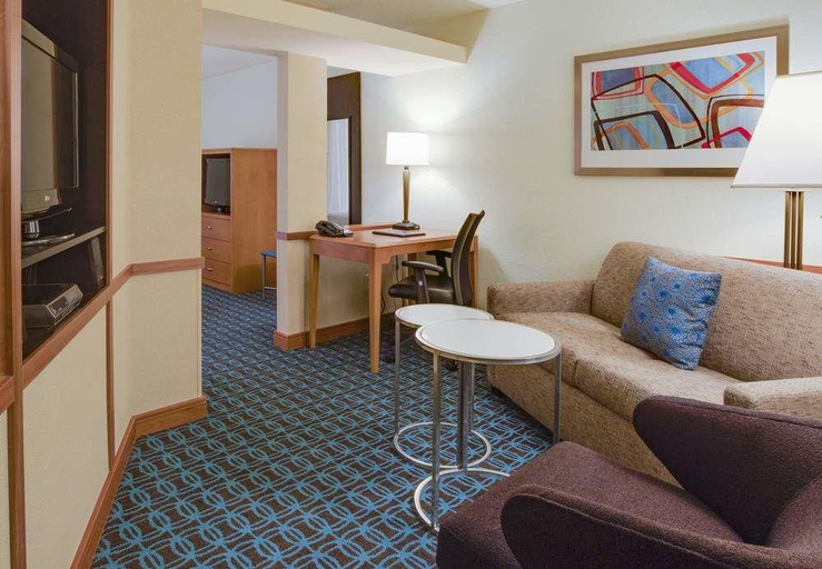 Exterior & Views 2, Fairfield Inn & Suites South Hill I-85, Mecklenburg