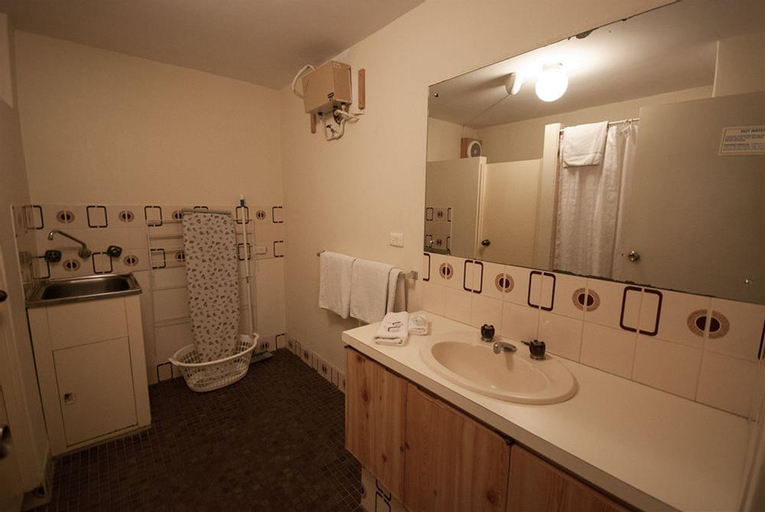 Bedroom 2, West Beach Lagoon 202 - Quiet & Ground Floor, Stirling